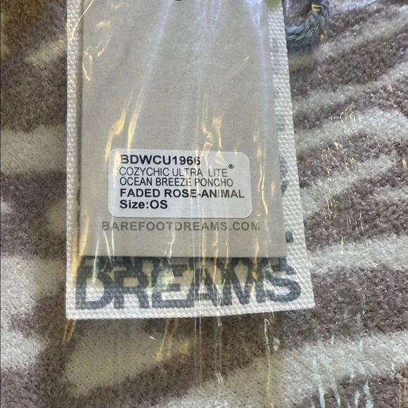 Barefoot Dreams Ultra Lite Ocean Breeze Poncho OS - Picture 3 of 4